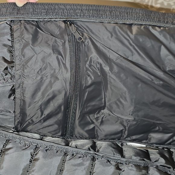 Spyder Women's Quilted Puffer Packable Jacket In 'Polar'. NWT. Women's Sz Small. - Picture 6 of 10